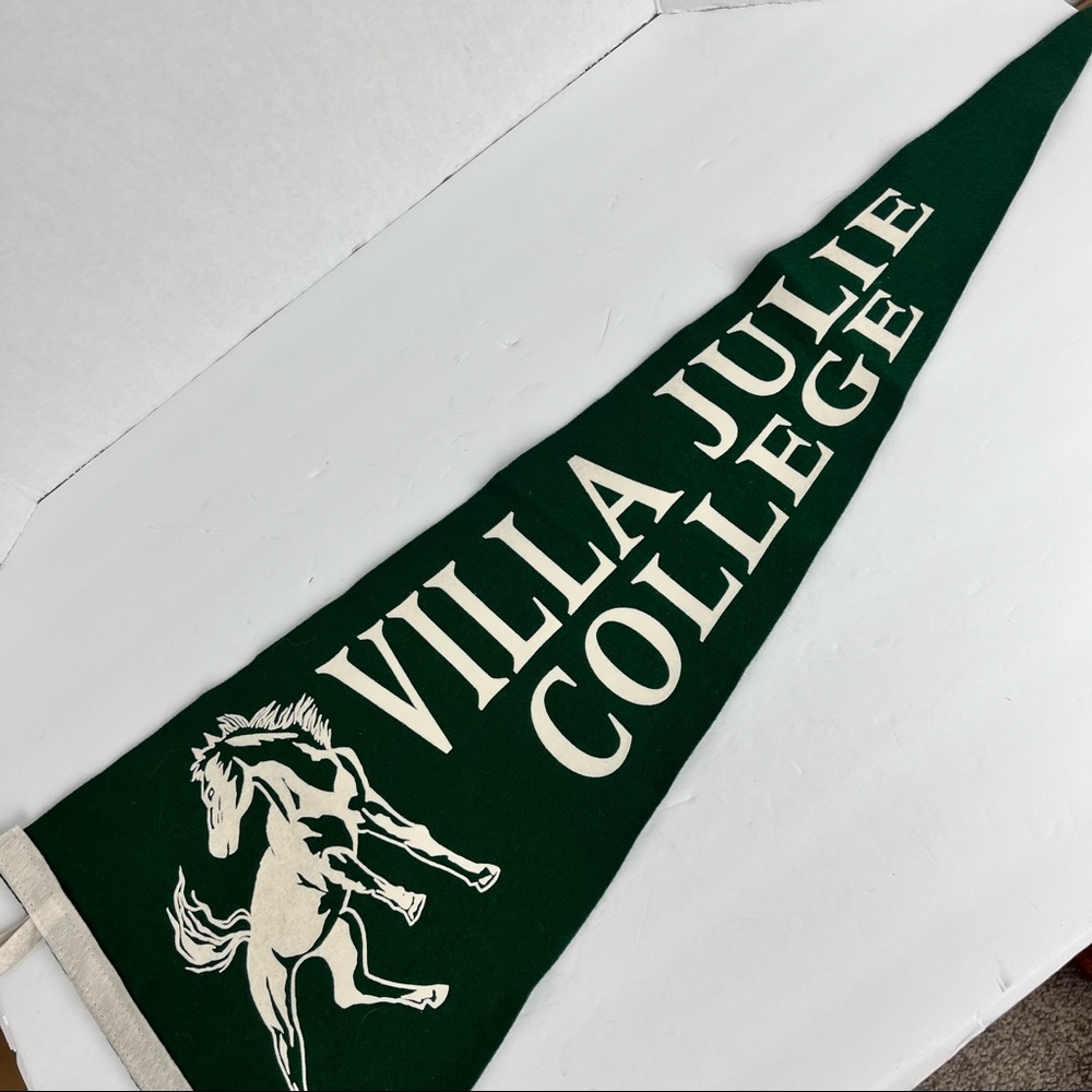 Villa Julie College Green Felt Pennant - White Lettering